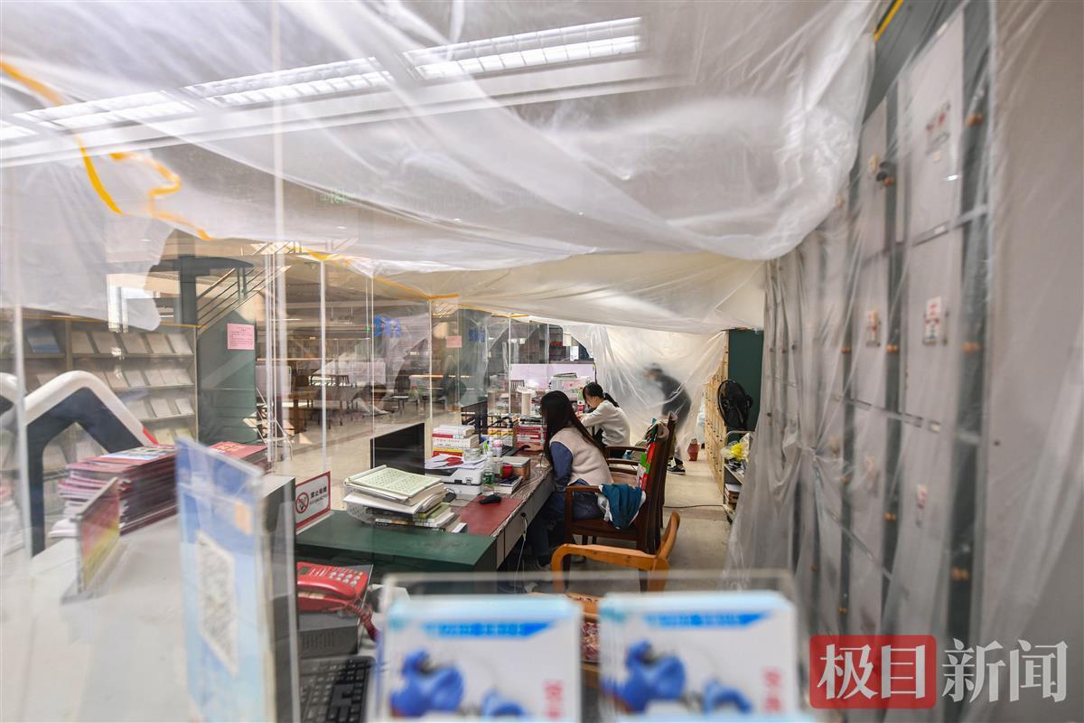 24米高空作業(yè)忙，武漢圖書館錐形玻璃頂即將煥新